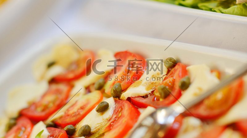以下是一个粮油店营业执照经营范围撰写的示例：